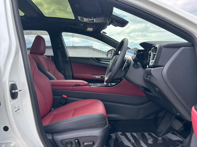 ＮＸ ＮＸ３５０ｈ　純正１４インチデカナビ／パノラミックビューモニター／赤レザーシート／プリクラッシュセーフティ／１オーナー／クリアランスソナー／ヘッドアップディスプレイ／ブラインドスポットモニター／（6枚目）