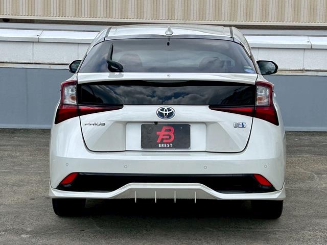 プリウス Ａツーリングセレクション　ケンウッド９インチナビ／Ｂｌｕｅｔｏｏｔｈ／フルセグＴＶ／バックモニター／トヨタセーフティセンス／純正１７インチＡＷ／クリアランスソナー／禁煙車／１オーナー／ヘッドアップディスプレイ（4枚目）