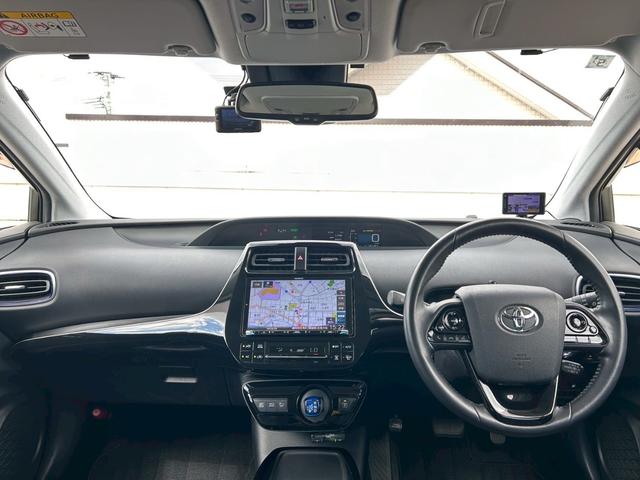 プリウス Ａツーリングセレクション　ケンウッド９インチナビ／Ｂｌｕｅｔｏｏｔｈ／フルセグＴＶ／バックモニター／トヨタセーフティセンス／純正１７インチＡＷ／クリアランスソナー／禁煙車／１オーナー／ヘッドアップディスプレイ（5枚目）