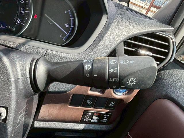 エスクァイア ハイブリッドＧｉ　純正９インチナビ／ＨＤＭＩ／Ｂｌｕｅｔｏｏｔｈ／フルセグＴＶ／バックモニター／純正フリップダウンモニター／両側電動スライドドア／クルーズコントロール／ＬＥＤヘッドライト／純正１５インチＡＷ（21枚目）