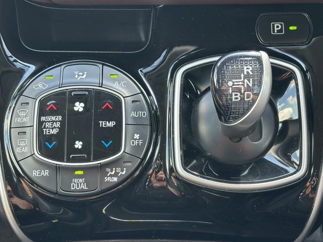 エスクァイア ハイブリッドＧｉ　純正９インチナビ／ＨＤＭＩ／Ｂｌｕｅｔｏｏｔｈ／フルセグＴＶ／バックモニター／純正フリップダウンモニター／両側電動スライドドア／クルーズコントロール／ＬＥＤヘッドライト／純正１５インチＡＷ（23枚目）