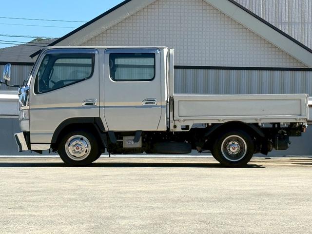 キャンター Ｗキャブロング全低床　Ｗキャブ／ディーゼル／ターボ／ＡＴ車／最大積載量１．５ｔ／６人乗／シートカバー（3枚目）