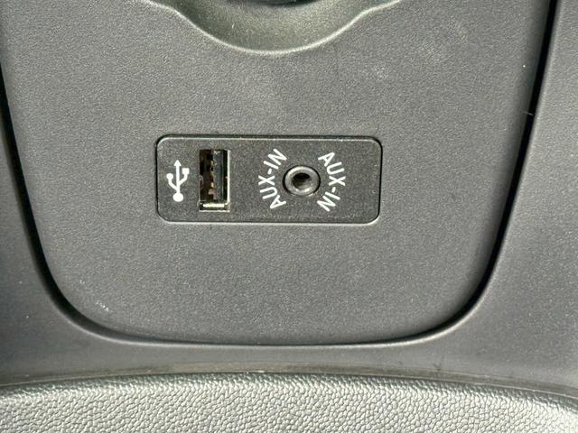 ＭＩＮＩ クーパー　６速ＡＴ／青白ツートン／メーカーナビ／Ｂｌｕｅｔｏｏｔｈ／純正１７インチＡＷ（19枚目）
