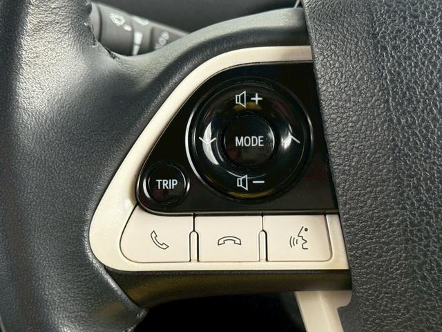 プリウスＰＨＶ Ｓナビパッケージ　純正１１．６インチナビ／Ｂｌｕｅｔｏｏｔｈ／フルセグＴＶ／バックモニター／トヨタセーフティセンス／１７インチＡＷ（17枚目）