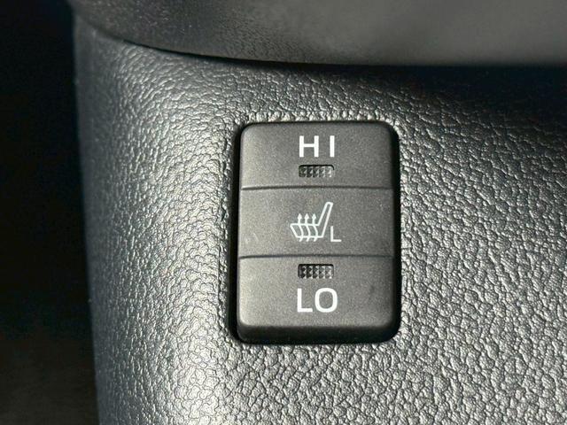 プリウスＰＨＶ Ｓナビパッケージ　純正１１．６インチナビ／Ｂｌｕｅｔｏｏｔｈ／フルセグＴＶ／バックモニター／トヨタセーフティセンス／１７インチＡＷ（24枚目）