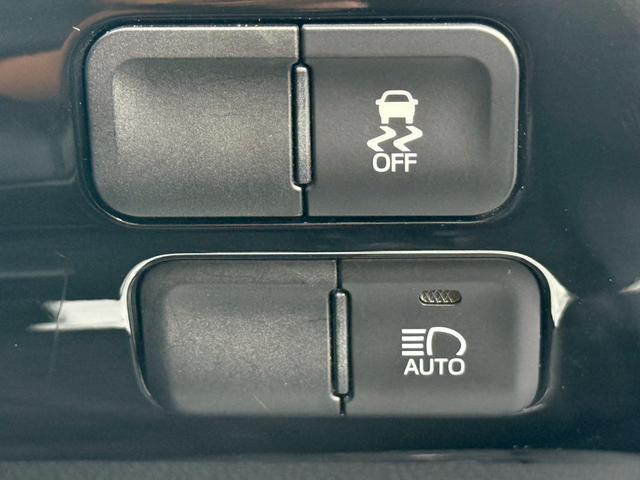プリウスＰＨＶ Ｓナビパッケージ　純正１１．６インチナビ／Ｂｌｕｅｔｏｏｔｈ／フルセグＴＶ／バックモニター／トヨタセーフティセンス／１７インチＡＷ（25枚目）