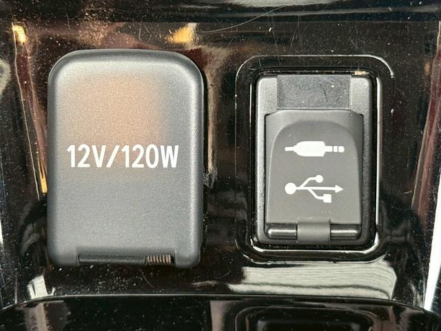 プリウスＰＨＶ Ｓナビパッケージ　純正１１．６インチナビ／Ｂｌｕｅｔｏｏｔｈ／フルセグＴＶ／バックモニター／トヨタセーフティセンス／１７インチＡＷ（26枚目）