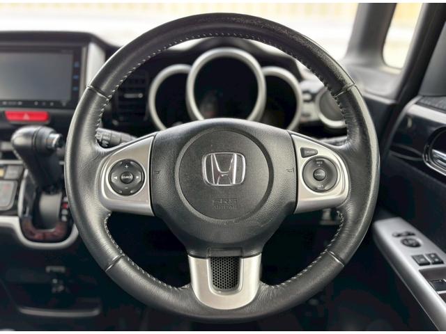 Ｎ－ＢＯＸカスタム Ｇ・ターボＬパッケージ　純正ナビ／Ｂｌｕｅｔｏｏｔｈ／フルセグＴＶ／バックモニター／両側電動スライド／ハーフレザーシート／ドライブレコーダー／純正１５インチＡＷ（18枚目）