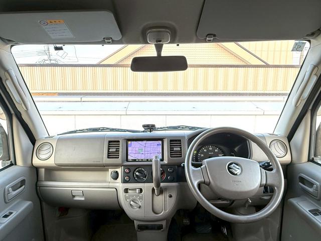 エブリイ ＰＣ　ＥＴＣ　ナビ　ＴＶ　キーレスエントリー　ＡＴ　盗難防止システム　衝突安全ボディ　エアコン　パワーステアリング　パワーウィンドウ（2枚目）