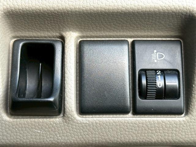 エブリイ ＰＣ　ＥＴＣ　ナビ　ＴＶ　キーレスエントリー　ＡＴ　盗難防止システム　衝突安全ボディ　エアコン　パワーステアリング　パワーウィンドウ（11枚目）