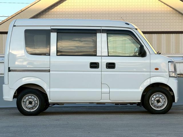 エブリイ ＰＣ　ＥＴＣ　ナビ　ＴＶ　キーレスエントリー　ＡＴ　盗難防止システム　衝突安全ボディ　エアコン　パワーステアリング　パワーウィンドウ（17枚目）