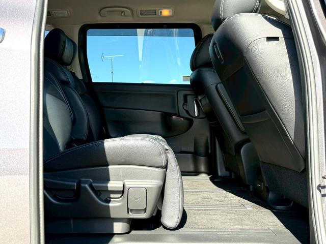 NISSAN ELGRAND 250HIGHWAY STAR BLACK LEATHER
