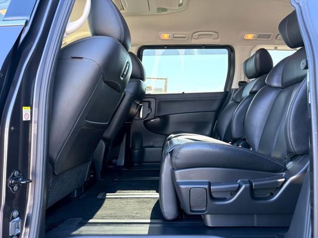 NISSAN ELGRAND 250HIGHWAY STAR BLACK LEATHER