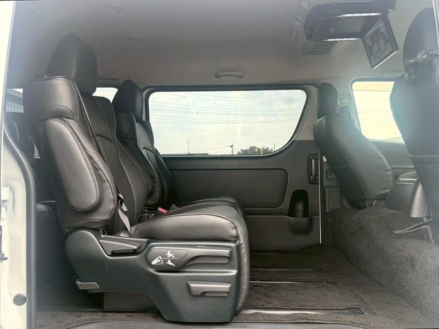 ハイエースワゴン 　１０人乗／ＡＬＰＩＮＥ１１チンチナビ／ＡＬＰＩＮＥ１２．８インチフリップダウンモニター／両側電動スライドドア／デジタルインナーミラー／ＬＥＤヘッドライト（10枚目）