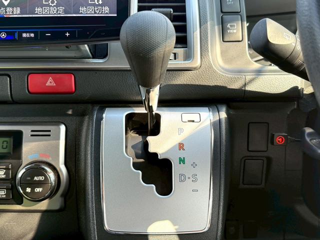 ハイエースワゴン 　１０人乗／ＡＬＰＩＮＥ１１チンチナビ／ＡＬＰＩＮＥ１２．８インチフリップダウンモニター／両側電動スライドドア／デジタルインナーミラー／ＬＥＤヘッドライト（30枚目）