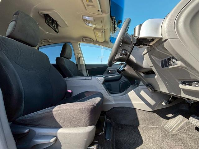 プリウスアルファ S チューン ブラック ALPINE9インチナビ/Bluetooth/フルセグTV/フリップダウンモニター/純正16インチAW/MODELLISTAエアロ/革巻ステアリング/クルーズコントロール/デジタルミラー+ドラレコ(6枚目)