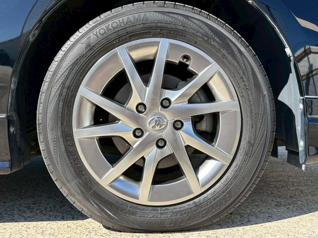 プリウスアルファ S チューン ブラック ALPINE9インチナビ/Bluetooth/フルセグTV/フリップダウンモニター/純正16インチAW/MODELLISTAエアロ/革巻ステアリング/クルーズコントロール/デジタルミラー+ドラレコ(30枚目)