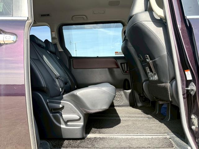 エスクァイア Gi 純正9インチデカナビ/Bluetooth/フルセグTV/バックモニター/純正11インチフリップダウンモニター/純正16インチAW/両側電動スライド/オートハイビーム/クルーズコントロール/ETC(9枚目)