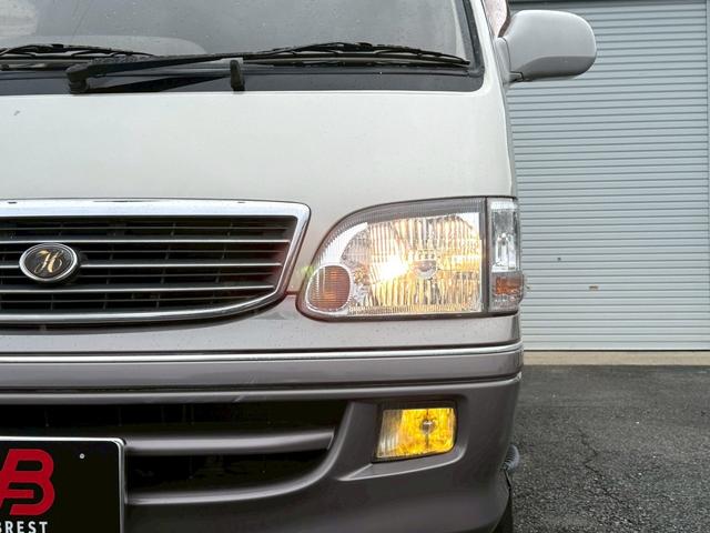 ハイエースワゴン スーパーカスタムリミテッド　ディーゼル／ターボ／７人乗／サンルーフ／ドラレコ／ＳＤナビ／ＴＶ／バックモニター／純正１５インチＡＷ／３ムーンルーフ／ウッドコンビハンドル／運転席パワーシート／ＥＴＣ／ユーザー買取車／保証書（32枚目）