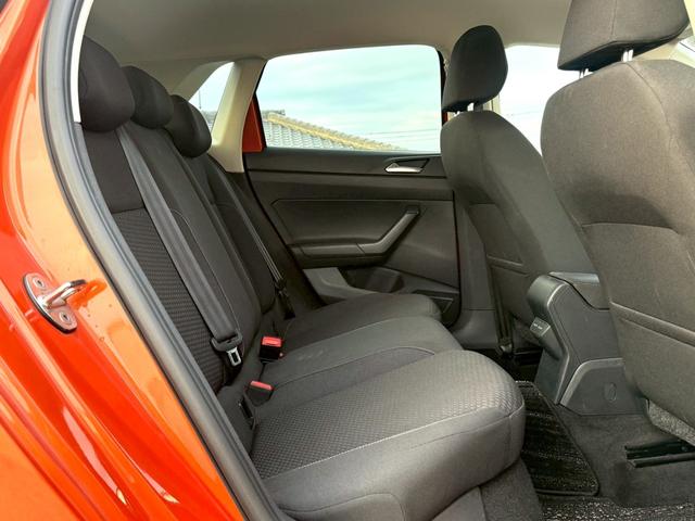 ポロ TSIコンフォートライン メーカーナビ/Bluetooth/バックモニター/アダプティブクルーズコントロール/ブラインドスポットモニター/純正15インチAW/セーフティPKG/LEDヘッドライト/革巻ステア/バックモニター(9枚目)