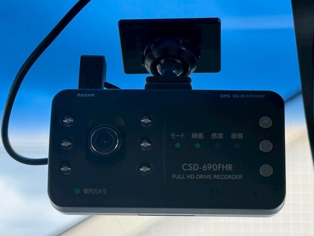 オデッセイ アブソルート・ＥＸ　純正ナビ／Ｂｌｕｅｔｏｏｔｈ／ＨＤＭＩ／フルセグＴＶ／バックモニター／本革シート／パワーシート／クルーズコントロール／純正１８インチＡＷ（14枚目）