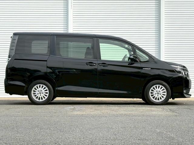 ヴォクシー ハイブリッドV 純正9インチデカナビ/Bluetooth/フルセグTV/バックモニター/ALPINEフリップダウンモニター/両側電動スライドドア/ドラレコ/シートヒーター/置くだけ充電/LEDヘッドライト/ETC(2枚目)