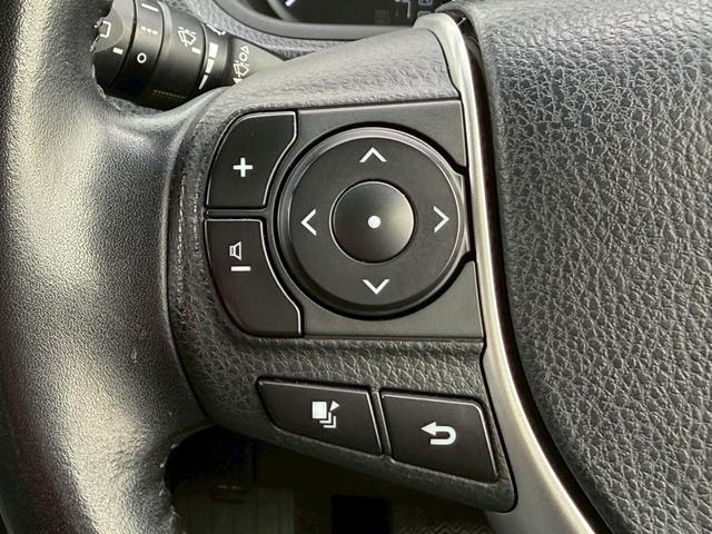 ヴォクシー ハイブリッドV 純正9インチデカナビ/Bluetooth/フルセグTV/バックモニター/ALPINEフリップダウンモニター/両側電動スライドドア/ドラレコ/シートヒーター/置くだけ充電/LEDヘッドライト/ETC(20枚目)