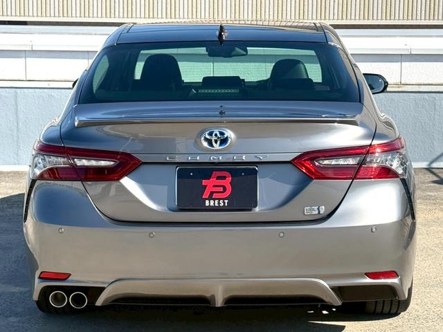 カムリ ＷＳレザーパッケージ　サンルーフ／パノラミックビューモニター／ブラインドスポットモニター／ヘッドアップディスプレイ／セーフティセンス／純正１６インチＡＷ／純正９インチディスプレイオーディオ＋ナビシートヒーター／プリクラ（4枚目）