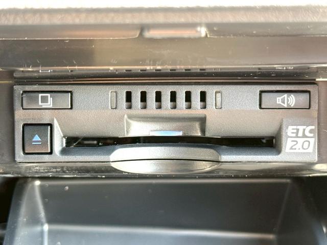 カムリ ＷＳレザーパッケージ　サンルーフ／パノラミックビューモニター／ブラインドスポットモニター／ヘッドアップディスプレイ／セーフティセンス／純正１６インチＡＷ／純正９インチディスプレイオーディオ＋ナビシートヒーター／プリクラ（27枚目）