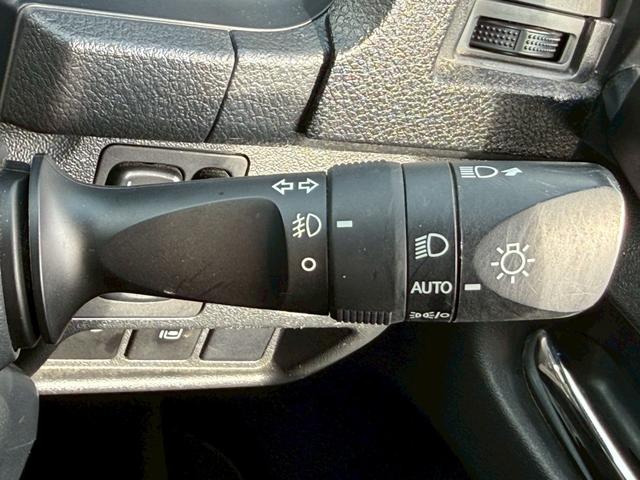 ハイエースワゴン グランドキャビン ALPINE11インチナビ/Bluetooth/フルセグTV/パノラミックビューモニター/デジタルミラー/電動スライド/トヨタセーフティセンス/CRIMSON(クリムソン) BARBERO17インチ(24枚目)