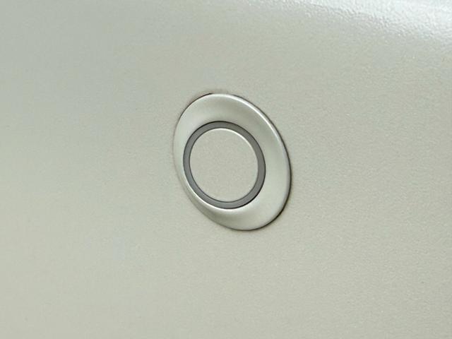 ハイエースワゴン グランドキャビン ALPINE11インチナビ/Bluetooth/フルセグTV/パノラミックビューモニター/デジタルミラー/電動スライド/トヨタセーフティセンス/CRIMSON(クリムソン) BARBERO17インチ(34枚目)