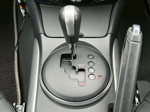 発進時や後退時に必ず操作するレバーです。操作のしやすさが肝になってきます。ぜひ一度体感してください。