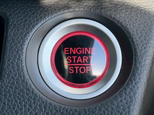 エンジン始動も楽チンです。イチイチ鍵を出す手間も無くなりますよ。
