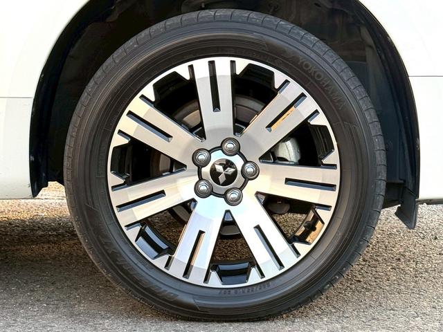 デリカＤ：５ Ｐ　純正１０インチナビ／純正１２インチフリップダウンモニター／電動ステップ／全方位カメラ／ＨＤＭＩ／フルセグＴＶ／両側電動スライド／ＢＳＭ／パワーシート／ドラレコ／ＥＴＣ／ＬＥＤ／純正１９インチＡＷ（38枚目）