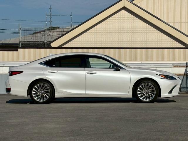 ＥＳ ＥＳ３００ｈ　バージョンＬ　マークレビンソン／サンルーフ／純正ドラレコ／黒革シート／ヘッドアップディスプレイ／純正１８インチＡＷ／メーカーナビ／Ｂｌｕｅｔｏｏｔｈ／フルセグＴＶ／パノラマモニター（2枚目）