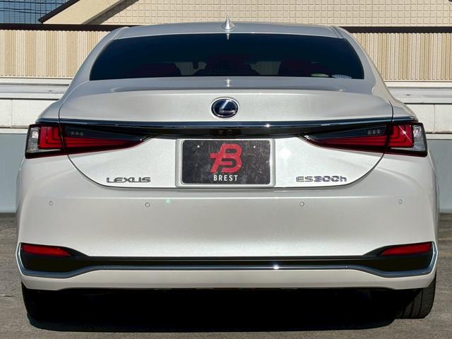 ＥＳ ＥＳ３００ｈ　バージョンＬ　マークレビンソン／サンルーフ／純正ドラレコ／黒革シート／ヘッドアップディスプレイ／純正１８インチＡＷ／メーカーナビ／Ｂｌｕｅｔｏｏｔｈ／フルセグＴＶ／パノラマモニター（4枚目）