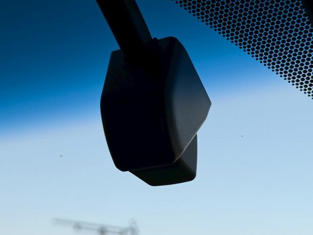 ＥＳ ＥＳ３００ｈ　バージョンＬ　マークレビンソン／サンルーフ／純正ドラレコ／黒革シート／ヘッドアップディスプレイ／純正１８インチＡＷ／メーカーナビ／Ｂｌｕｅｔｏｏｔｈ／フルセグＴＶ／パノラマモニター（14枚目）