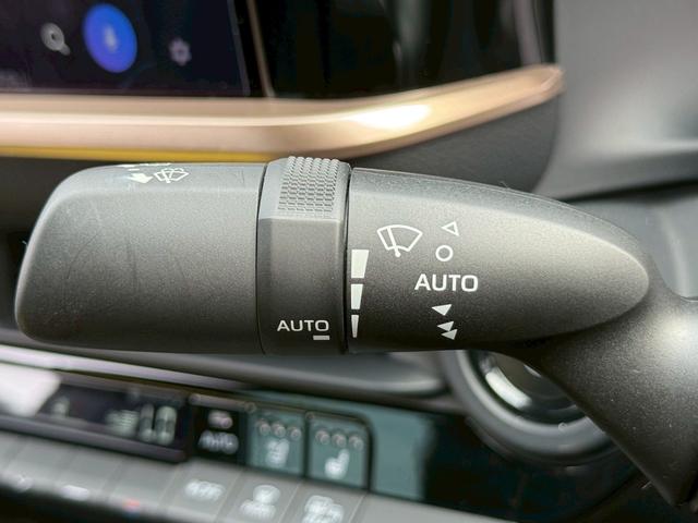 クラウンクロスオーバー Ｇアドバンスド・レザーパッケージ　ＭＯＤＥＬＬＩＳＴＡ／純正１２．３インチナビ／パノラミックビューモニター／ブラインドスポットモニター／セーフティセンス／クリアランスソナー／純正２１インチＡＷ／黒革／メモリー機能付パワーシート（19枚目）