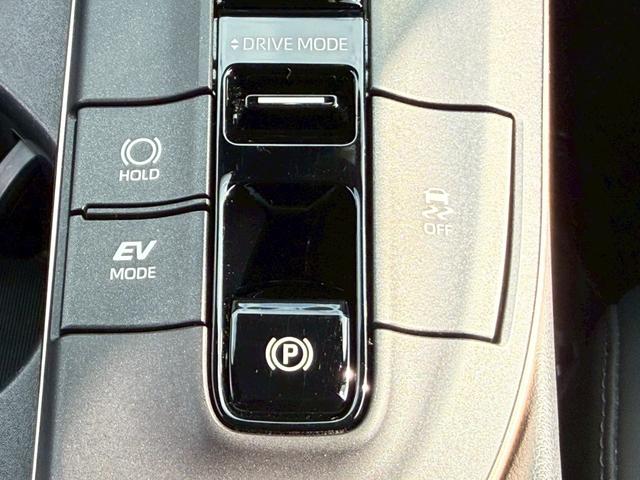 クラウンクロスオーバー Ｇアドバンスド・レザーパッケージ　ＭＯＤＥＬＬＩＳＴＡ／純正１２．３インチナビ／パノラミックビューモニター／ブラインドスポットモニター／セーフティセンス／クリアランスソナー／純正２１インチＡＷ／黒革／メモリー機能付パワーシート（24枚目）