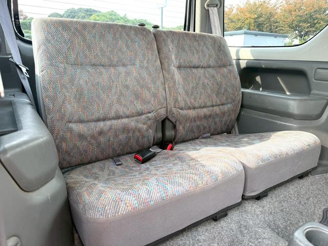 ジムニー ＸＧ　ＡＴ車／４ＷＤ／２－３インチリフトＵＰ／社外１６インチアルミ／車検令和８年１１月／パワステ／パワーウィンドウ／エアコン／保証書（8枚目）