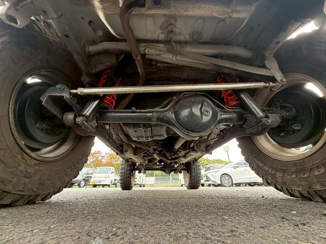 ジムニー ＸＧ　ＡＴ車／４ＷＤ／２－３インチリフトＵＰ／社外１６インチアルミ／車検令和８年１１月／パワステ／パワーウィンドウ／エアコン／保証書（18枚目）