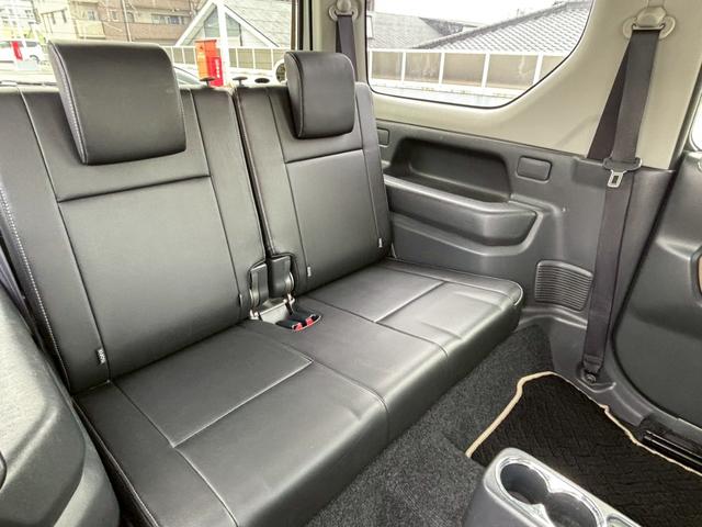 ジムニー ランドベンチャー　ＡＴ車／ターボ／パートタイム４ＷＤ／ナビ／Ｂｌｕｅｔｏｏｔｈ／フルセグＴＶ／バックモニター／純正１６インチＡＷ／シートヒーター／ミラーヒーター／ＥＴＣ／パワステ／パワーウィンドウ／エアコン（8枚目）