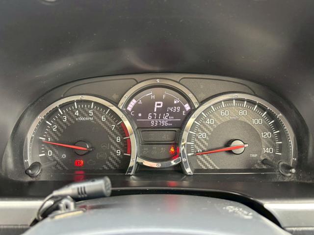 ジムニー ランドベンチャー　ＡＴ車／ターボ／パートタイム４ＷＤ／ナビ／Ｂｌｕｅｔｏｏｔｈ／フルセグＴＶ／バックモニター／純正１６インチＡＷ／シートヒーター／ミラーヒーター／ＥＴＣ／パワステ／パワーウィンドウ／エアコン（10枚目）