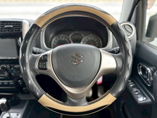 ジムニー ランドベンチャー　ＡＴ車／ターボ／パートタイム４ＷＤ／ナビ／Ｂｌｕｅｔｏｏｔｈ／フルセグＴＶ／バックモニター／純正１６インチＡＷ／シートヒーター／ミラーヒーター／ＥＴＣ／パワステ／パワーウィンドウ／エアコン（15枚目）