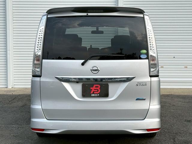 セレナ ハイウェイスター S-ハイブリッド エアロモード 純正ナビ/Bluetooth/フルセグTV/バックモニター/両側電動スライド/RAYS18インチアルミ/クルーズコントロール/アイドリングストップ/ETC/HIDヘッドライト/ロールサンシェード(4枚目)