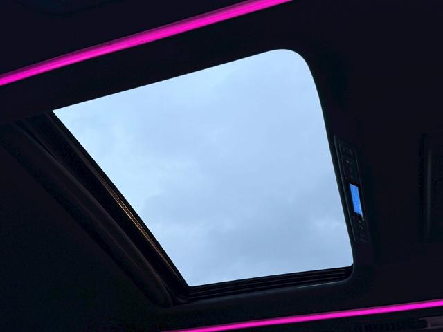 ヴェルファイア 2.5Z Aエディション ゴールデンアイズ MODELLISTA/サンルーフ/純正10インチデカナビ/純正12.1インチフリップダウンモニター/両側電動スライド/社外20インチアルミ/パワーリアハッチ/半革シート/クルーズコントロール/ETC(12枚目)