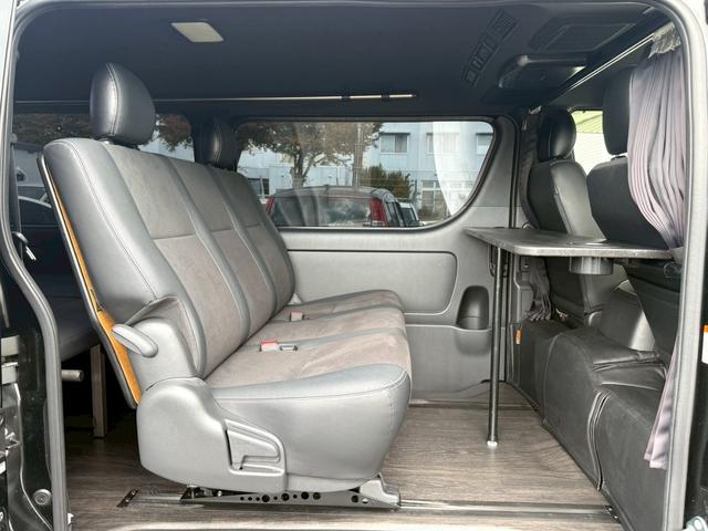 ハイエースバン スーパーGL ダークプライムII ディーゼル+4WD/両側電スラ/全方位カメラ/デジタルインナーミラー/UIビークルベッドキット+床フローリング施工/後部座席スライド加工/デルタフォース16インチアルミ+TOYOオープンカントリー(9枚目)