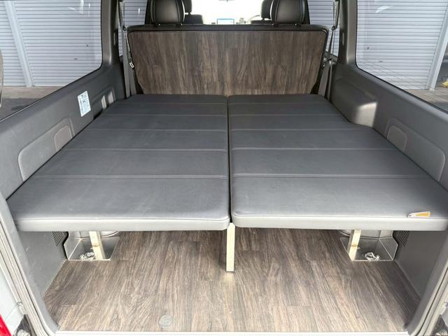 ハイエースバン スーパーGL ダークプライムII ディーゼル+4WD/両側電スラ/全方位カメラ/デジタルインナーミラー/UIビークルベッドキット+床フローリング施工/後部座席スライド加工/デルタフォース16インチアルミ+TOYOオープンカントリー(11枚目)