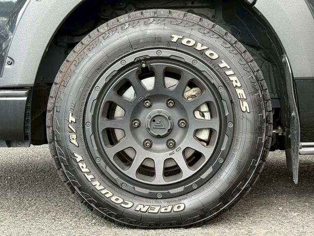 ハイエースバン スーパーGL ダークプライムII ディーゼル+4WD/両側電スラ/全方位カメラ/デジタルインナーミラー/UIビークルベッドキット+床フローリング施工/後部座席スライド加工/デルタフォース16インチアルミ+TOYOオープンカントリー(38枚目)