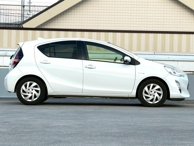 アクア S 純正ナビ/Bluetooth/フルセグTV/バックモニター/ドラレコ/スマートキー/プッシュスタート/LEDヘッドライト/オートエアコン/ユーザー買取車/取説&保証書&スペアキー(2枚目)